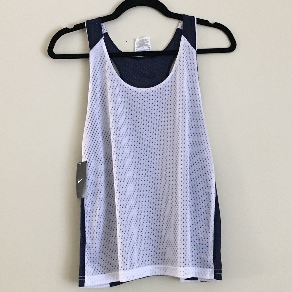 NWT Nike Women’s Reversible Jersey, Size L/XL